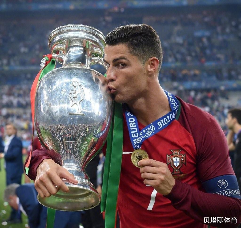 C罗2023年退役？邻居曝光1个关键时间点！砸1.3亿，展现球王气质