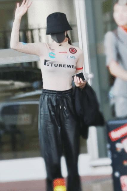 迪丽热巴|热巴真大胆的!不是肉色紧身衣就是透明裙,换成别人还真没她这味