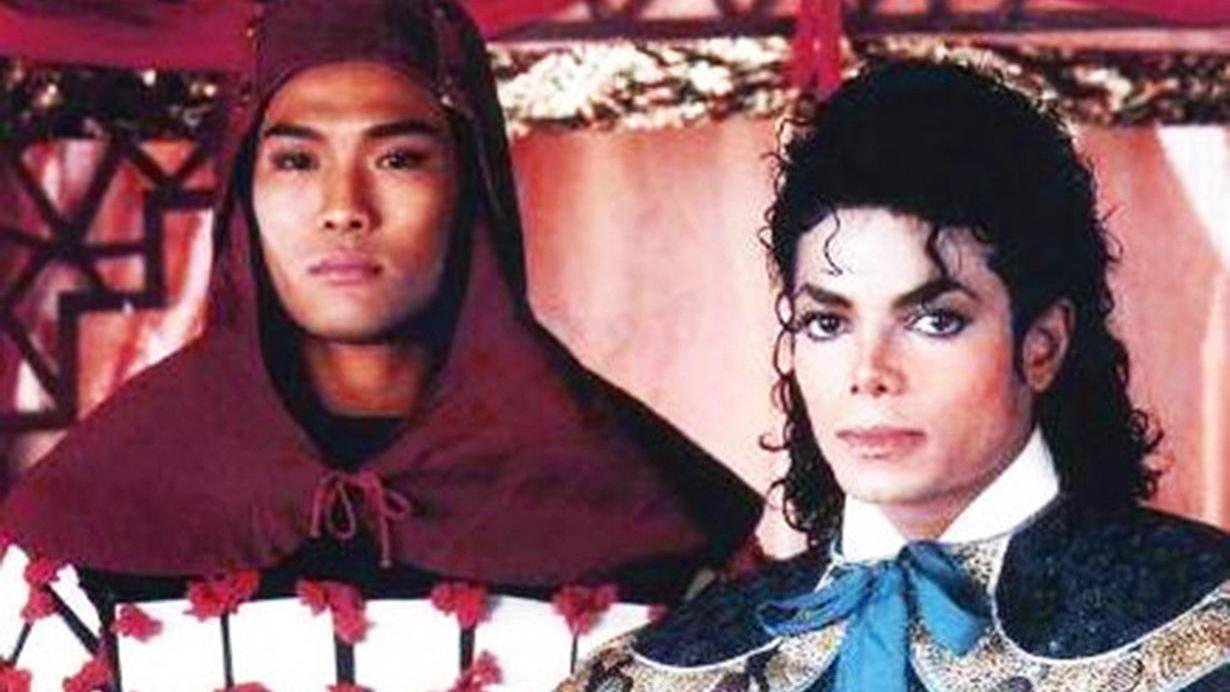 电影|19张“无法重拍”照片，穿泳装的蓝洁瑛刘嘉玲，陈百强冬泳，邓丽君骑木马