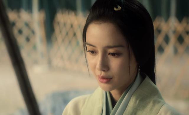 Angelababy|33岁杨颖的清醒,让多少“无戏可拍”的中年女演员“大梦初醒”?