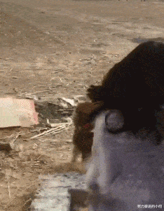 为啥KTV的卫生间里要放一个沙发,有啥用途啊?