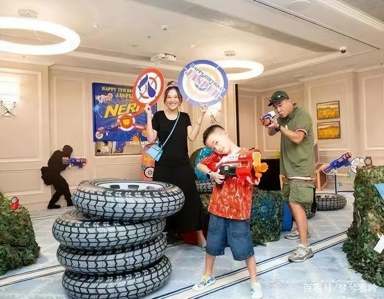 车银优|刘畊宏暴露明星的壕：钟丽缇北京豪宅加健身房，应采儿深藏不露