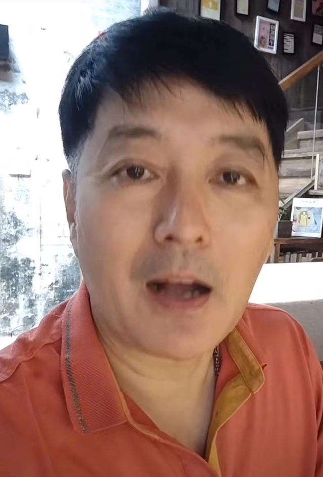 李志希|56岁台湾老戏骨暂居安徽，身形消瘦白发明显，大赞祖国文化引人赞