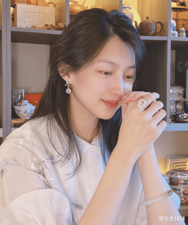 孙悦|孙悦前女友美艳动人！曾陪大圣拿到NBA冠军，如今已有了3个儿子
