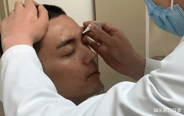 林峰|林峯拍戏意外受伤！胳膊多处伤口红肿严重，表面皮肤受损露出血肉