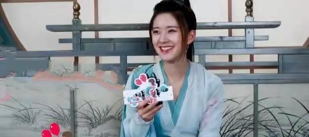 赵露思|赵露思说与杨洋无默契，对视比较的尴尬，是在有意避嫌？