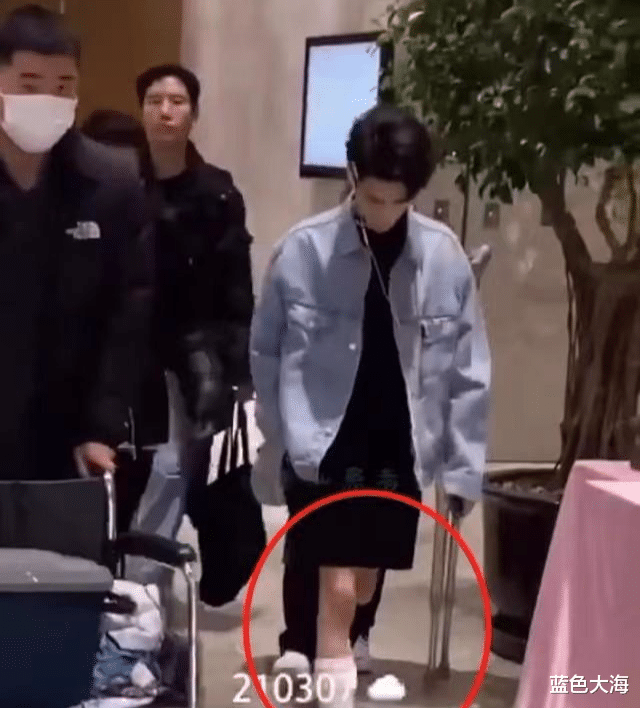 罗云熙|浓妆艳抹、雌雄难辨、瘦成纸片人,男星的“病态审美”好吓人