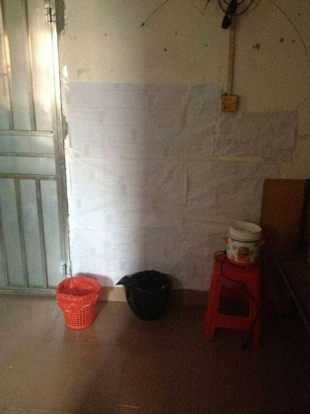 晒晒我花600元在广州租的小屋,卧室巴掌大,厕所在厨房,谁见过?