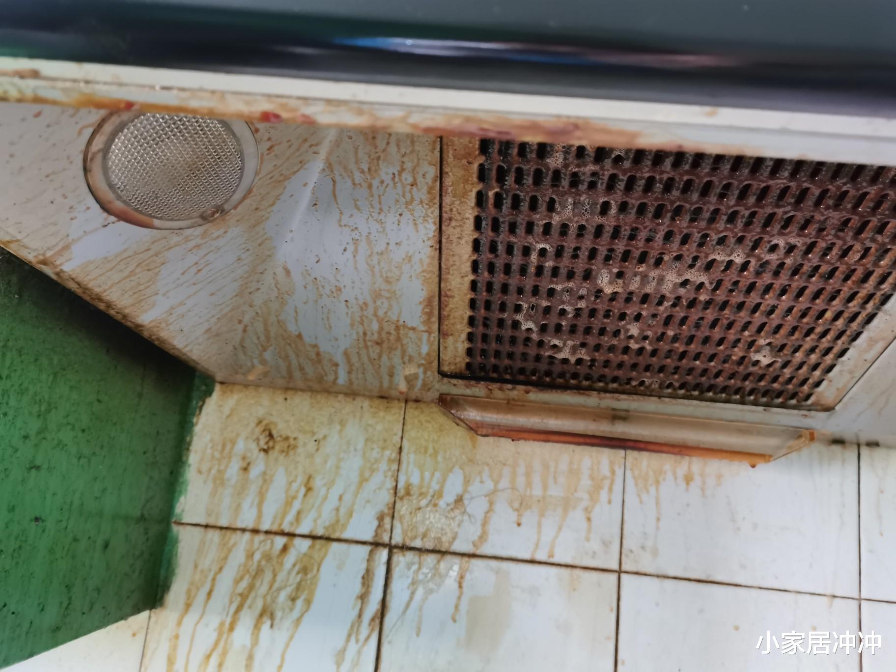 建议大家:若不差钱,给厨房置办这4样“高级货”,幸福感倍增