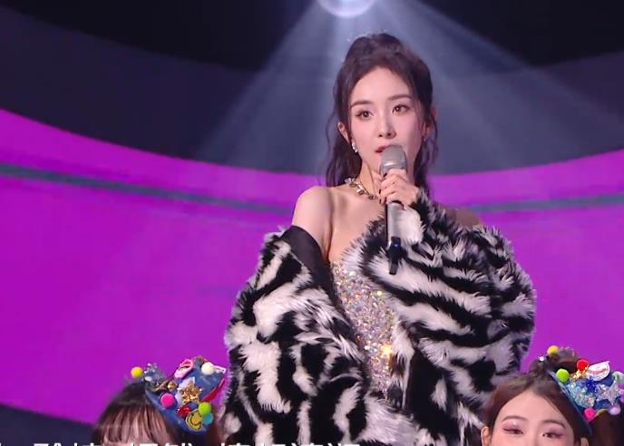 芒果台|7场跨年晚会,芒果台地市收视率第一,王俊凯单手吊威亚摇滚飞天