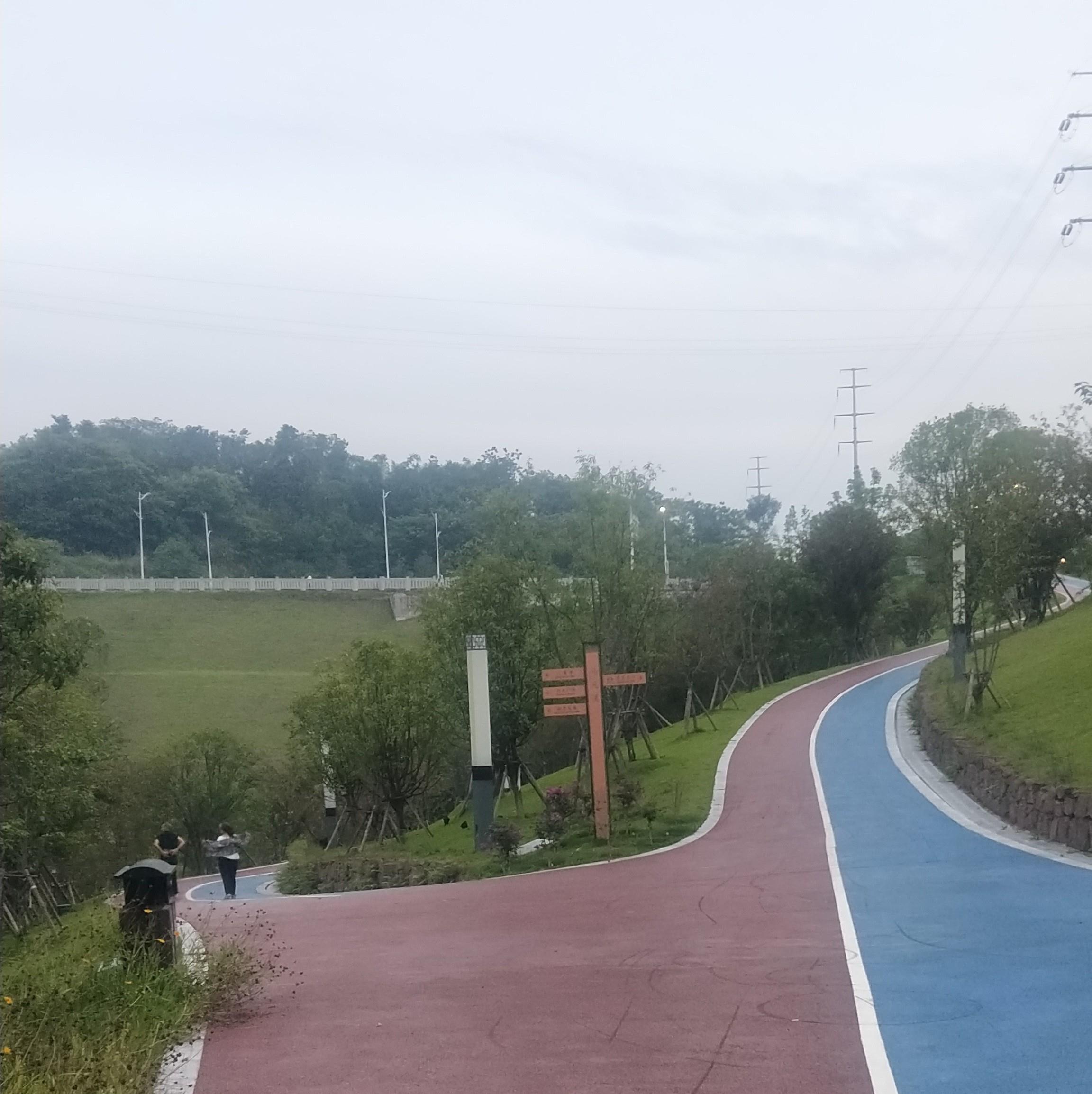 重庆|重庆北碚水土园区修建好的步行道，夜跑晨跑饭后散步皆宜的好地方