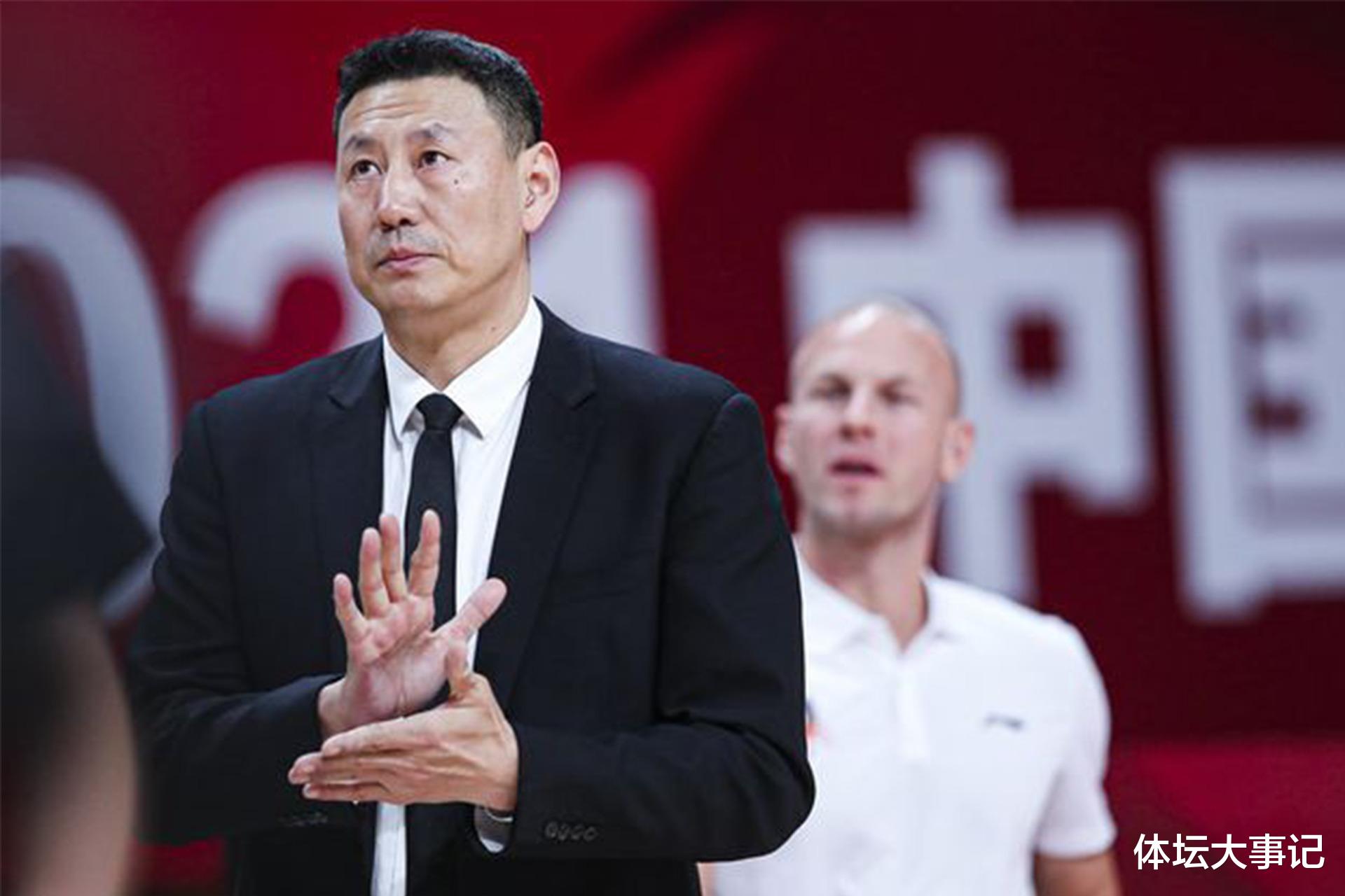 李楠|三场拿71分！辽篮旧将大爆发，李楠儿子浪费身高，29分钟0个篮板
