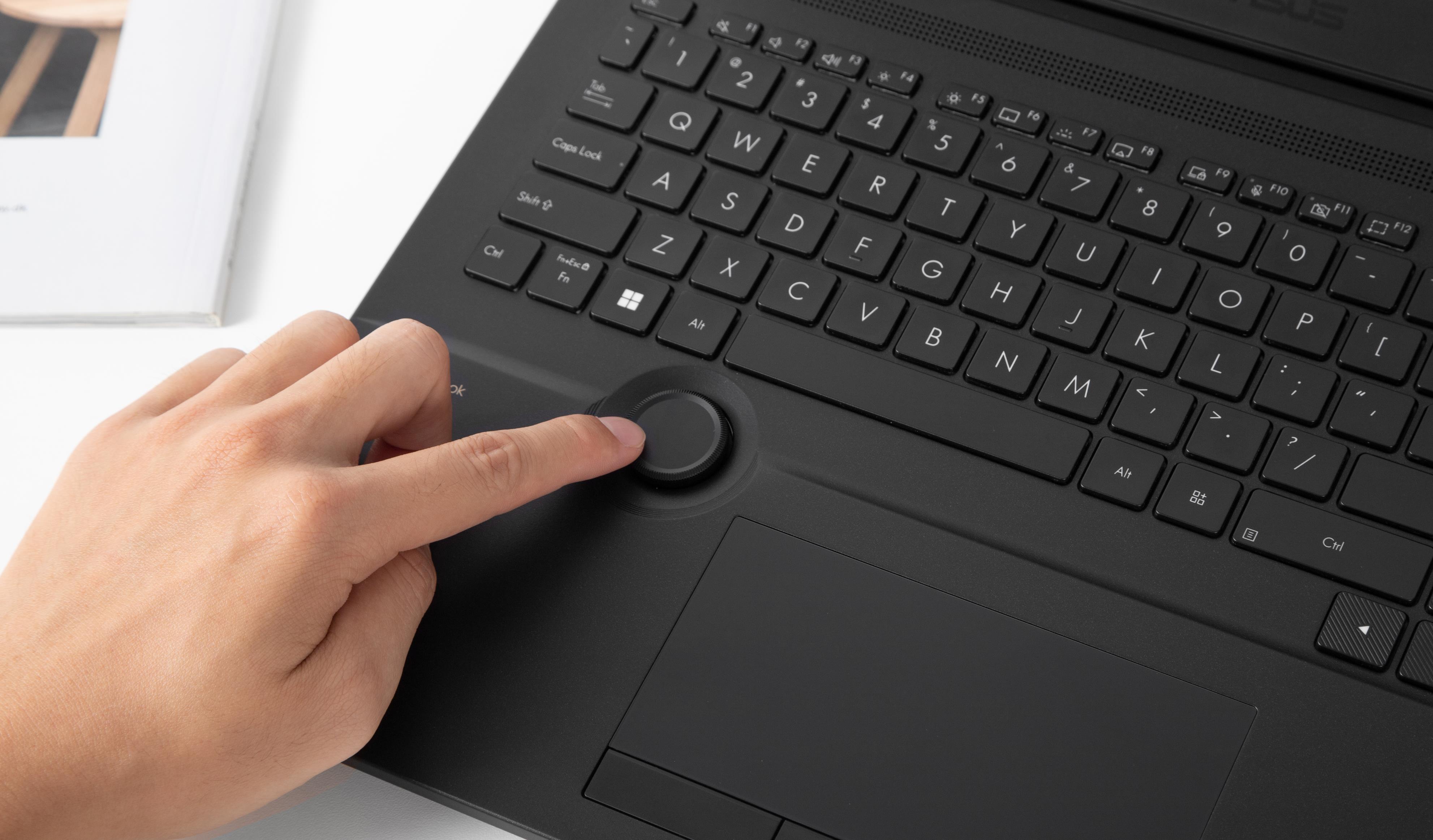 用它出图是真的舒服！华硕ProArt 创16上手：一台自带外设的创意本