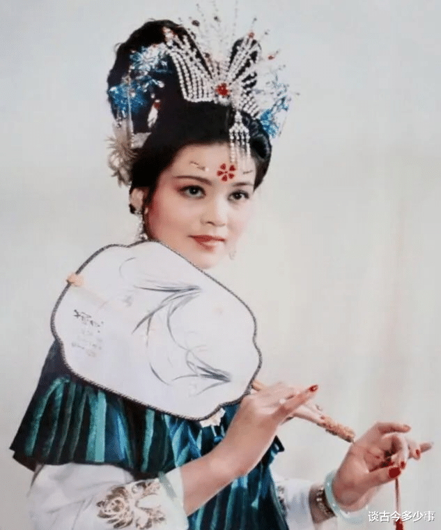 电影|12位被遗忘的老牌女星，每张脸美得都是各有千秋，美得大气，颜值与演技并存，如今2人已经去世