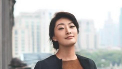 宗馥莉|39岁总裁宗馥莉：近照曝光，白发显眼眼袋深，30亿身家，却未谈过恋爱