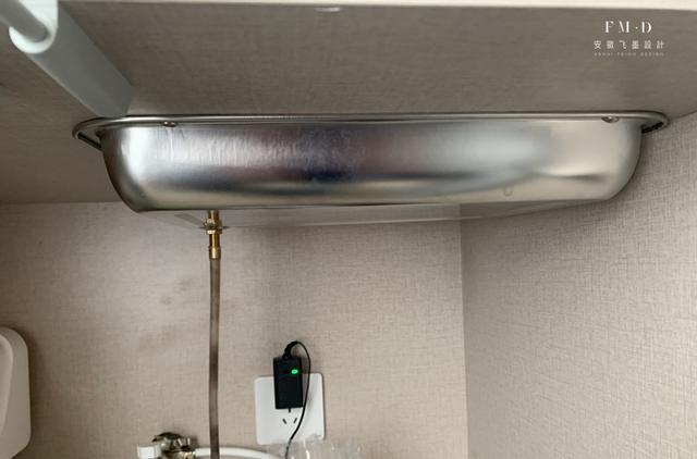 我家甘心没有西厨,装三段式柜子占地1,多个水吧台也能丰富生活