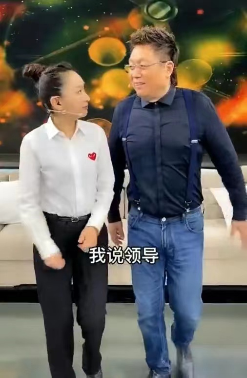 王芳|主持人王芳豪宅内包饺子，动作熟练被夸接地气，女儿高颜值引关注