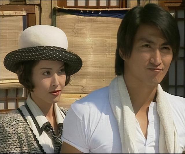 何家劲|《包青天》展昭：63岁大龄未婚，内地开店商演捞金，身价上亿