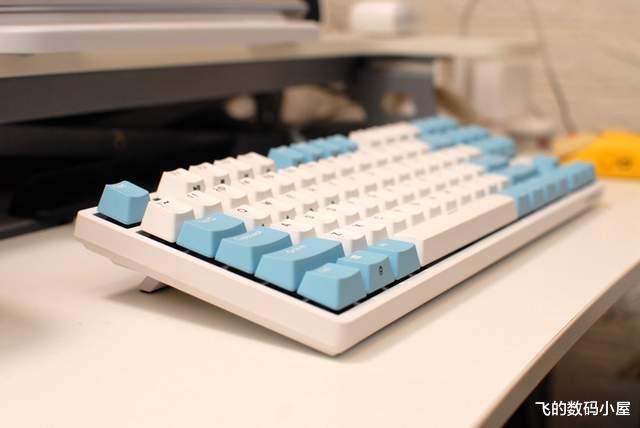 机械键盘|安静!声音太大影响办公,杜伽K320W金牛座三模机械键盘了解一下