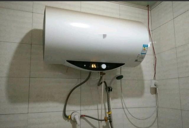 电热水器|10天连丢3条命，热水器漏电频发要不要断电？触电身亡该找谁来赔