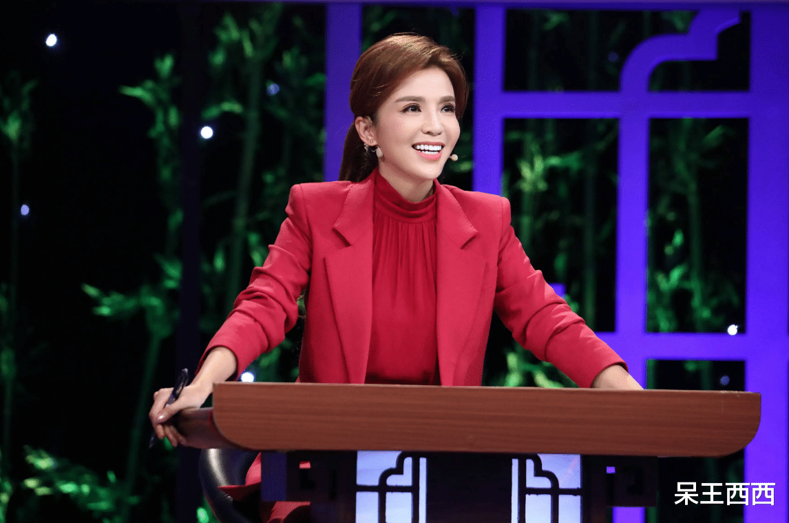 朱迅|央视中生代主持人朱迅入职满23年，发表感言观众评价出奇一致！