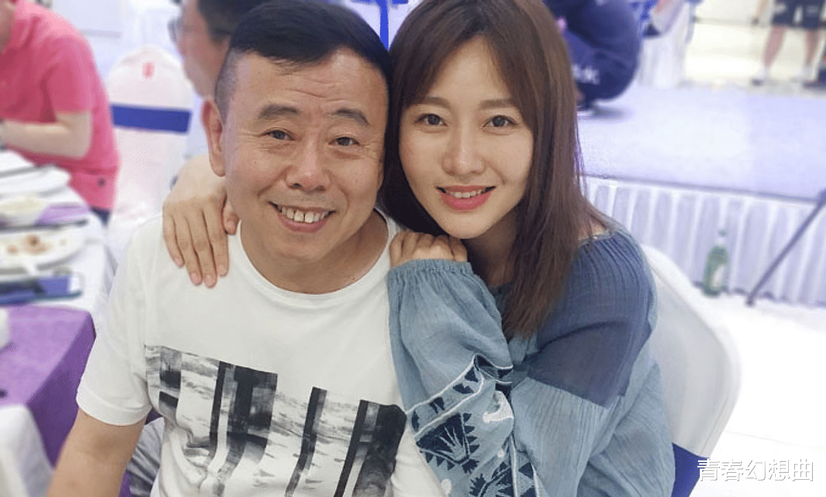 潘阳|潘长江成了“潘子”，他那嫁给10亿富豪的女儿潘阳，过得如何了？