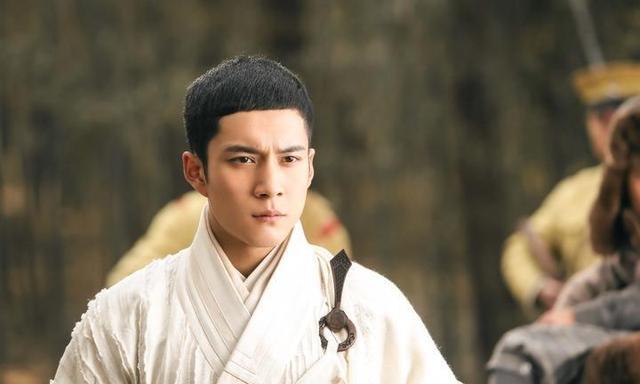 关晓彤|《梅花红桃》开机,关晓彤、韩东君演绎民国版史密斯夫妇让人期待