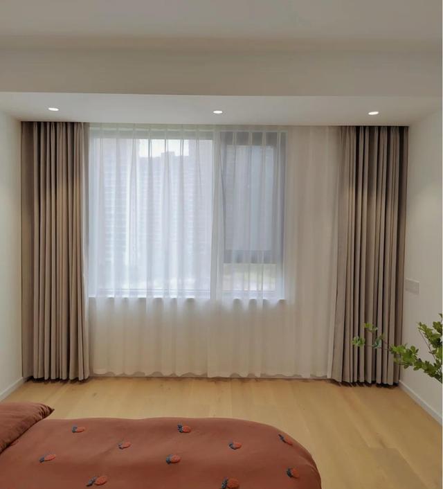 走进她家,才知道什么叫作有孩子的家庭,130新家“空无一物”