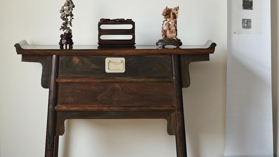 现代生活空间也能使用的古代家具，大红酸枝，单联闷户橱