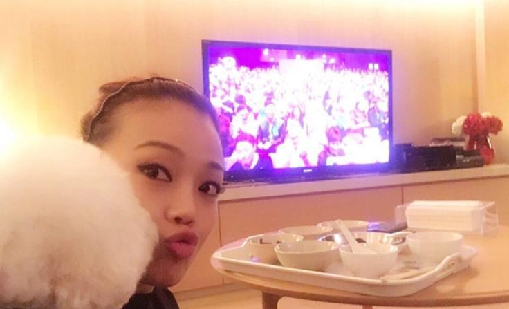 参观容祖儿在香港的豪宅，住着几十平的小蜗居，生活压力太大了