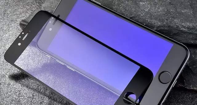 钢化膜|一文看懂:8 种主流手机膜的利与弊,该如何选择购买?