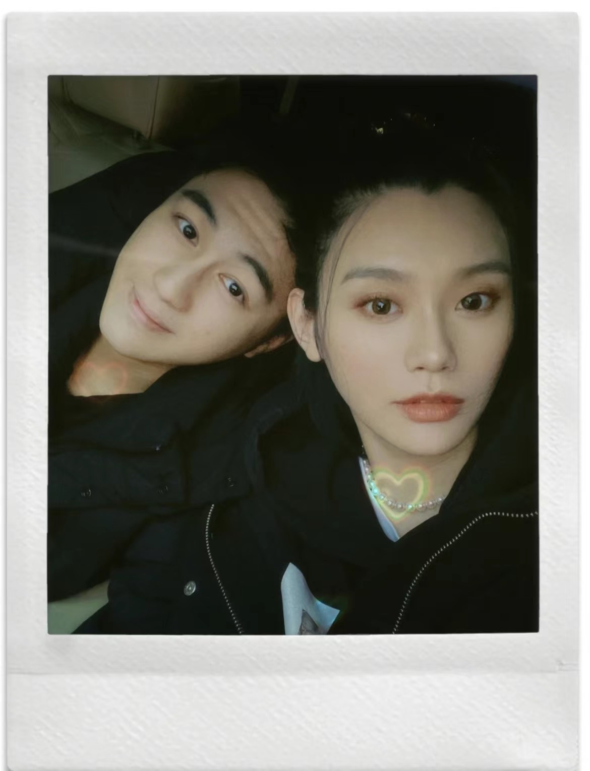 奚梦瑶|32岁奚梦瑶二胎后晒瑜伽照！空中倒立双腿笔直，穿紧身衣曲线完美