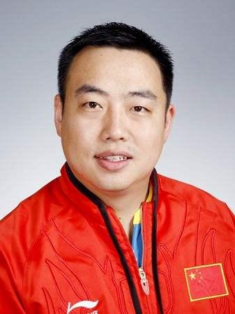 刘国梁|刘国梁巅峰突然被调离，国乒集体罢赛才得挽留，网友纷纷发文支持