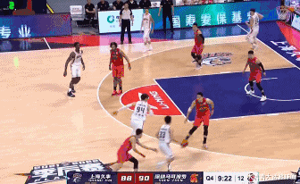 广东男篮|上海16分逆转深圳，李春江“弃用三人”，激活49+7三奇是关键