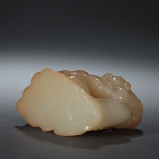 |清代-和田玉“罗汉驯兽”摆件