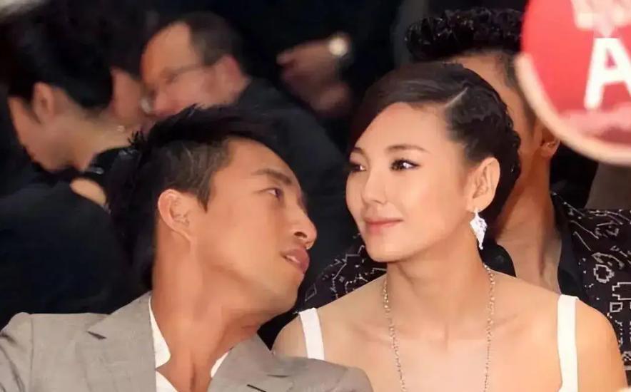 汪小菲|汪小菲过往经历被扒，疯批人设彻底实锤，张兰强势教育再引热议