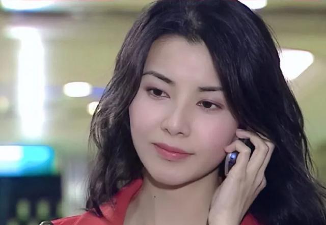 蒙嘉慧|蒙嘉慧:曾是tvb当红花旦,40岁嫁郑伊健选择丁克,48岁依旧很美