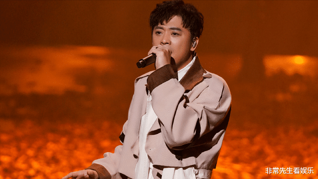 朱孝天|《闪光的乐队》名场面：好声音冠亚季殿军同组比赛，王靖雯被优待
