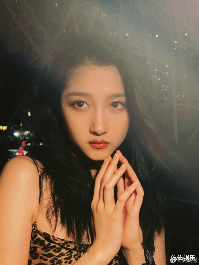 关晓彤|鹿晗连续6年卡点为关晓彤庆生,细节变化显爱意,女方互动超温柔