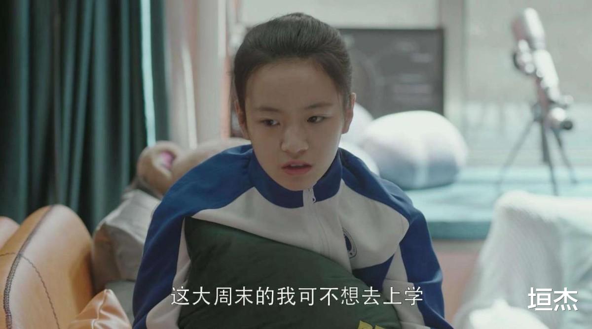 李庚希|“京圈公主”李庚希:出演绝世美女被嘲,靠狂扇自己巴掌挽救口碑