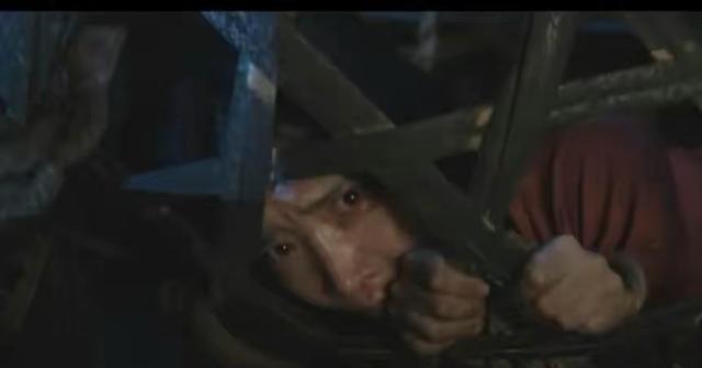 孤单又灿烂的神|奉天白事铺:惊悚、恐怖,红色绣花鞋的后面,藏着不可告人的秘密