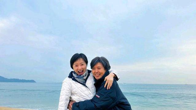 丁嘉丽|丁嘉丽近照曝光!头发花白脸有皱纹,曾自曝婚内出轨,堕胎四次