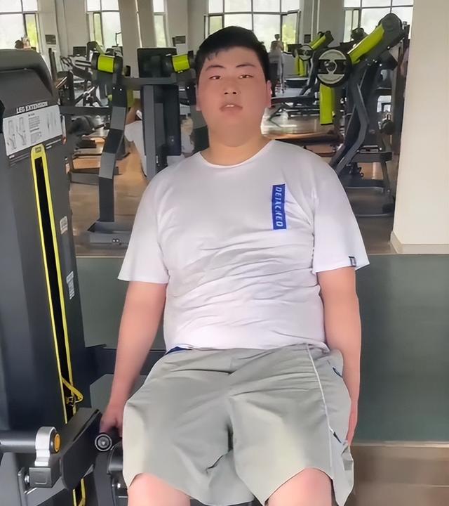 陈萌 朱小伟着急娶媳妇？体重减至200斤以内，目标练成型男保护陈萌