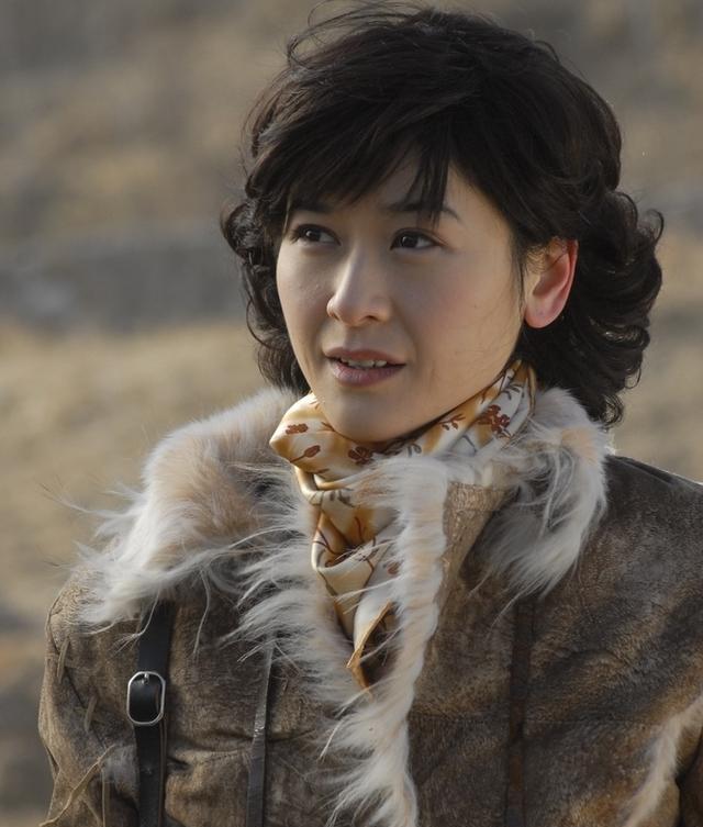 黄海冰|演员甄锡:当红时嫁大众男神黄海冰,8年生一双儿女,越活越美丽