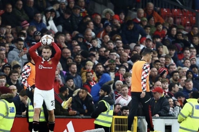 C罗|C罗被停赛停训后发声:我从未改变!一直尊重教练队友,努力成为榜样