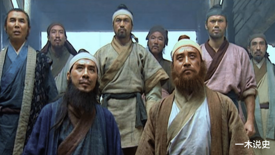 |暗窑除了养姑娘，还养着一群壮汉，因为有件事老鸨出面不好办