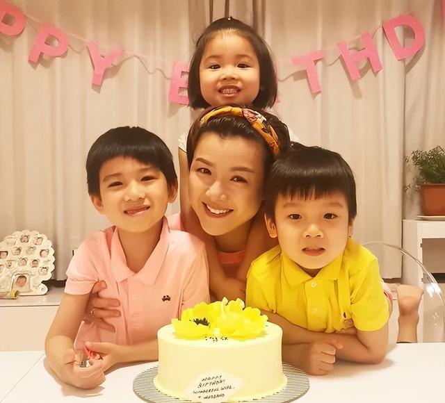 陈茵媺|曾是香港小姐冠军，嫁给陈豪后放弃事业，婚后生三娃日子有滋有味