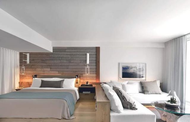 国外砖砌地台床时，利用床头床尾打造多功能连体床，效果确实不错