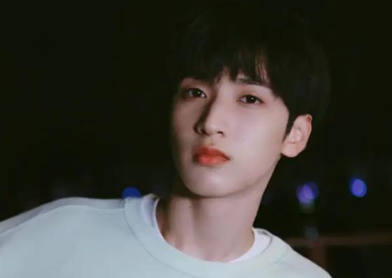 严浩翔|10岁出道,让Tfboys老板花300万赎回,严浩翔到底什么来头?