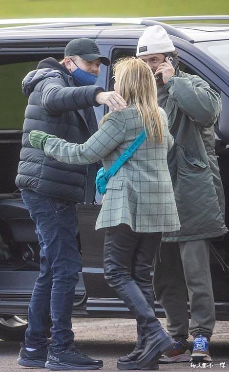 奥兰多·布鲁姆|莱昂纳多胖出新高度，与精灵王子罕见同框，两大男神变化太大了